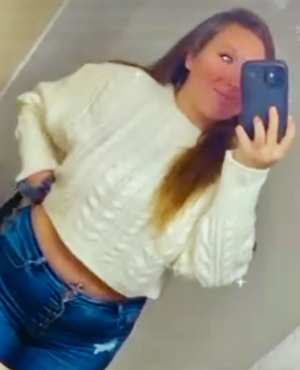 Photos of me in my white sweater and later fingering in it  #6