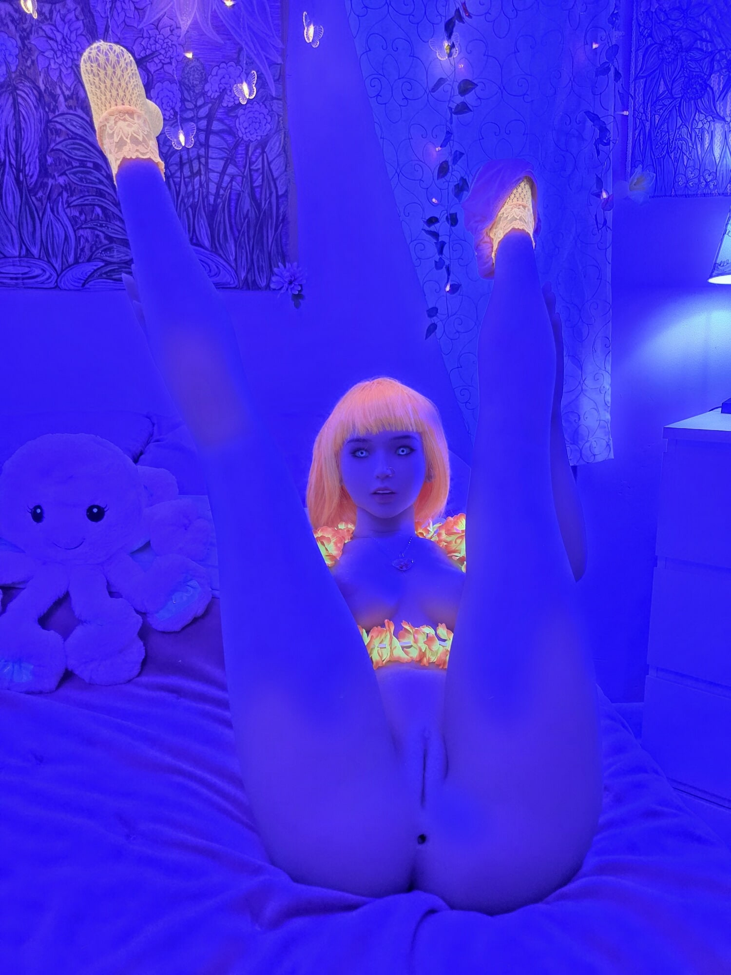 Amber's Blacklight! #44