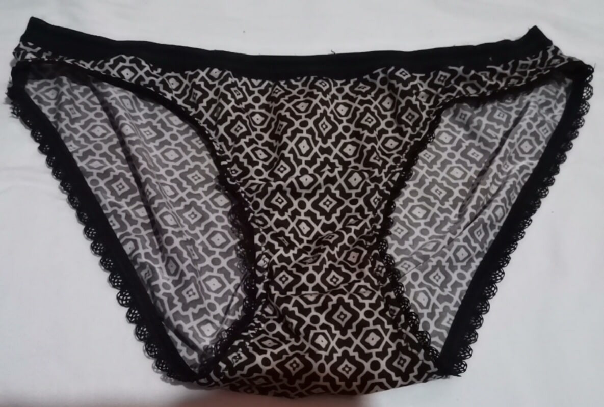 Single mom friend's Panties