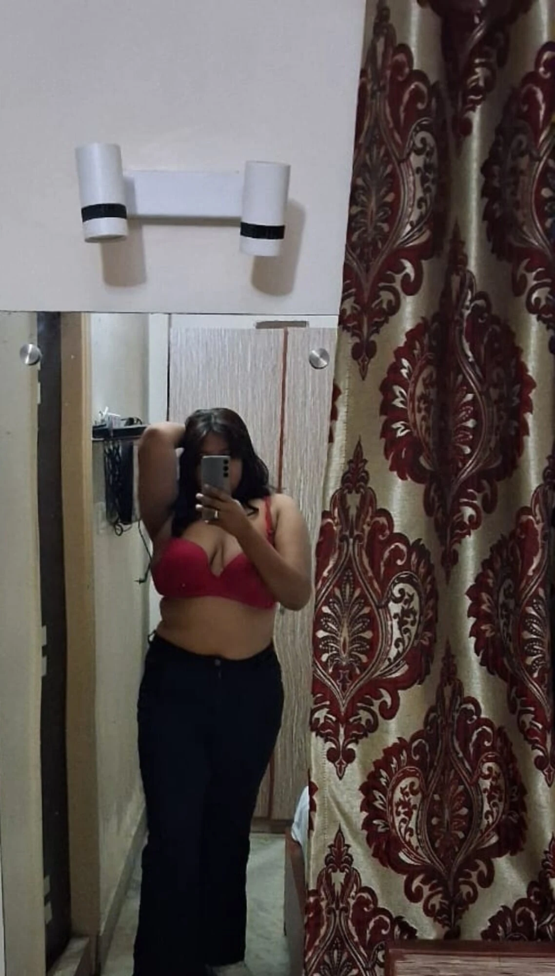 Bold Tease – Unfiltered Curves, just enoughto tempt