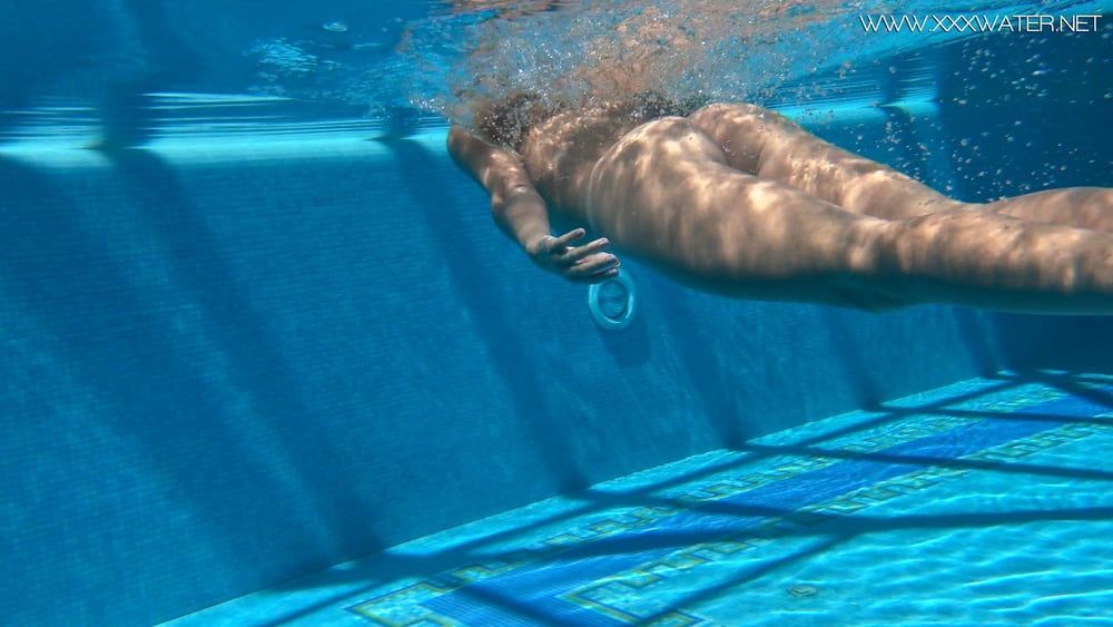 Mary Kalisy Underwater Swimming Pool Erotics #14
