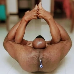 印度穿孔鸡巴与大球展览