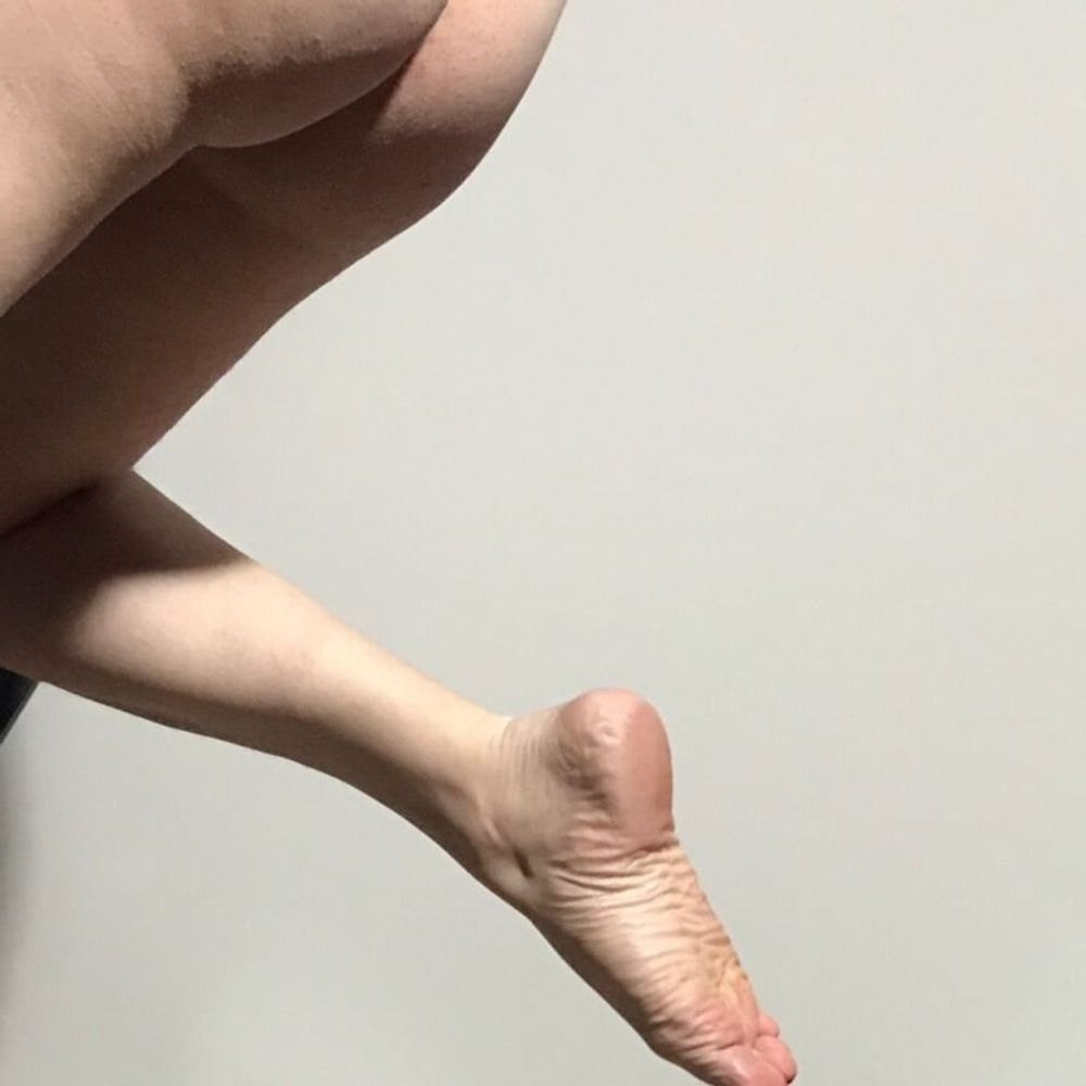 My sexy ass and feet at your service #7