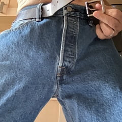 お父さんが服を着る