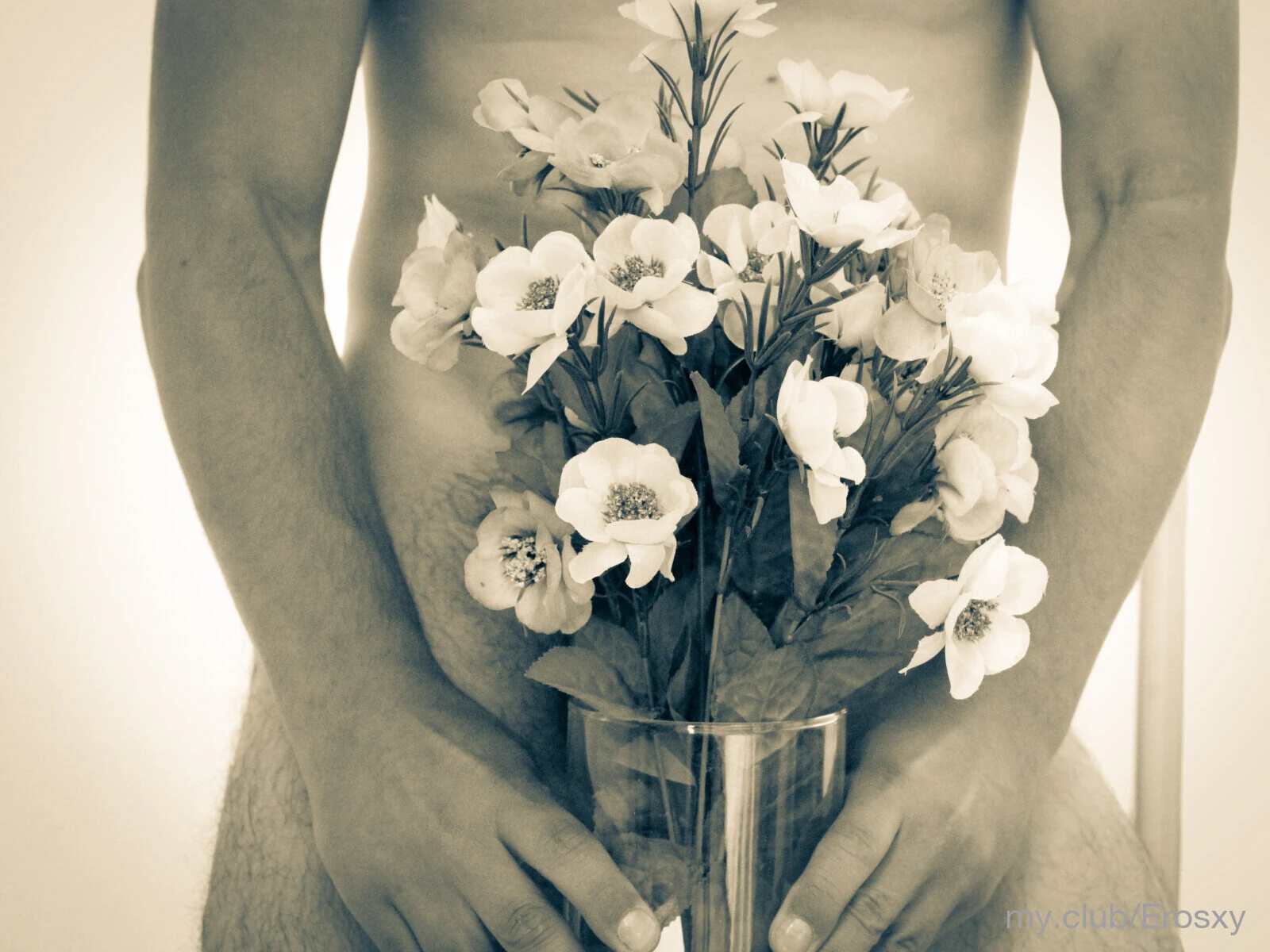 Erosxy Free Photos