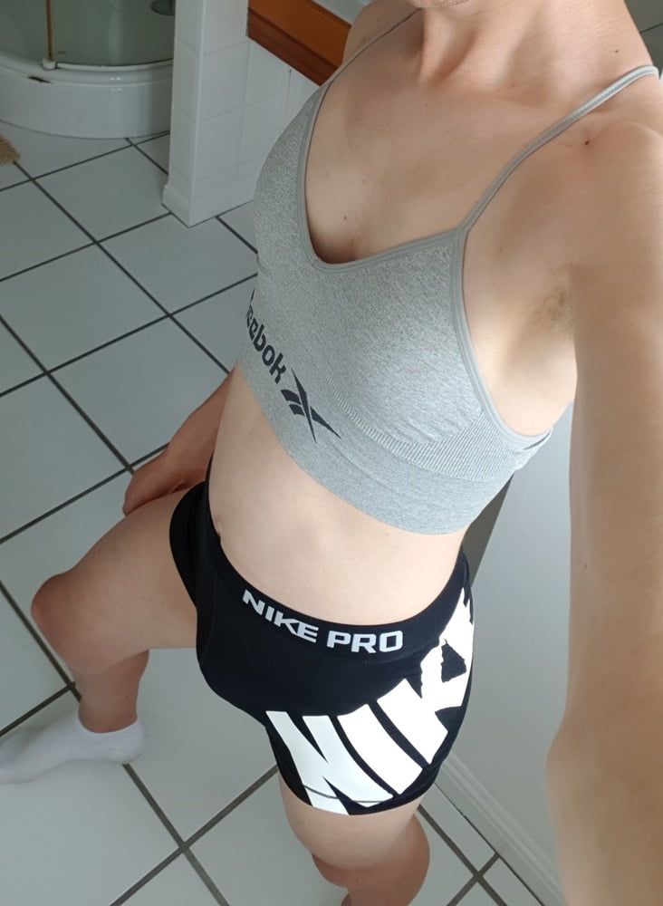Nike Pro Shorts + Reebok Bra #5