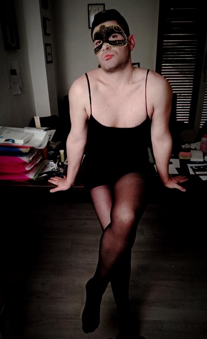 Sissy secretary