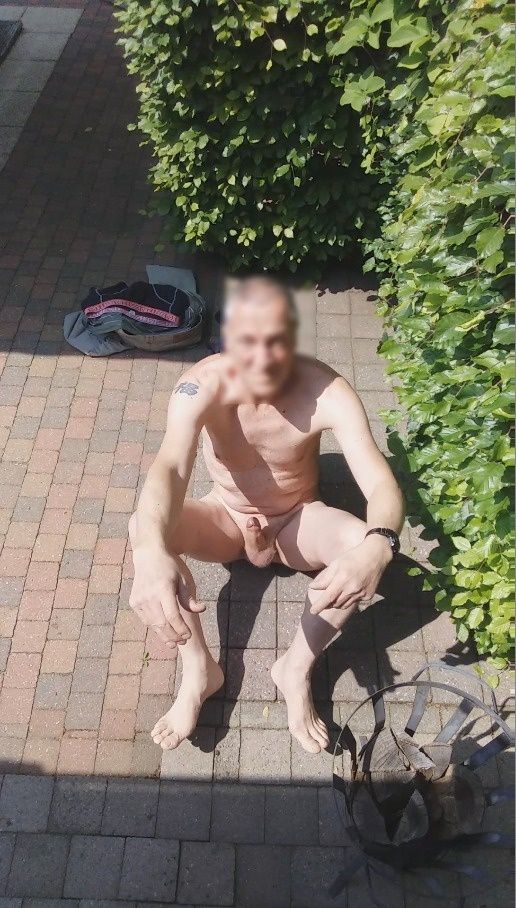 outdoor exhibitionist sexshow jerking all over the place #5
