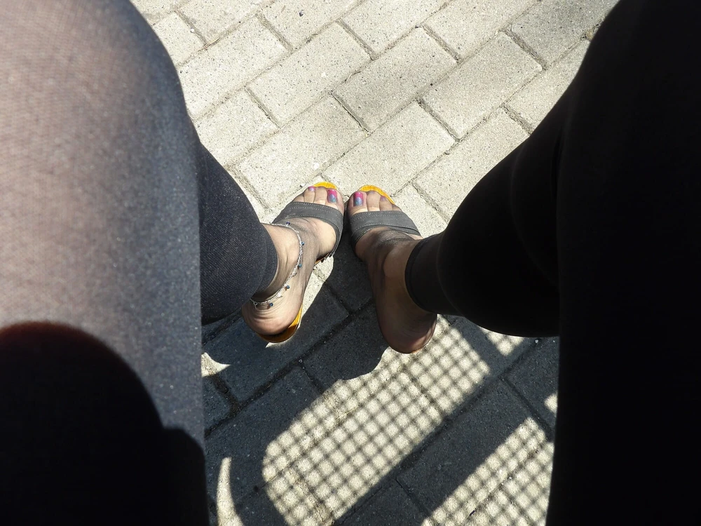 Mell s sexy CD Feet #2