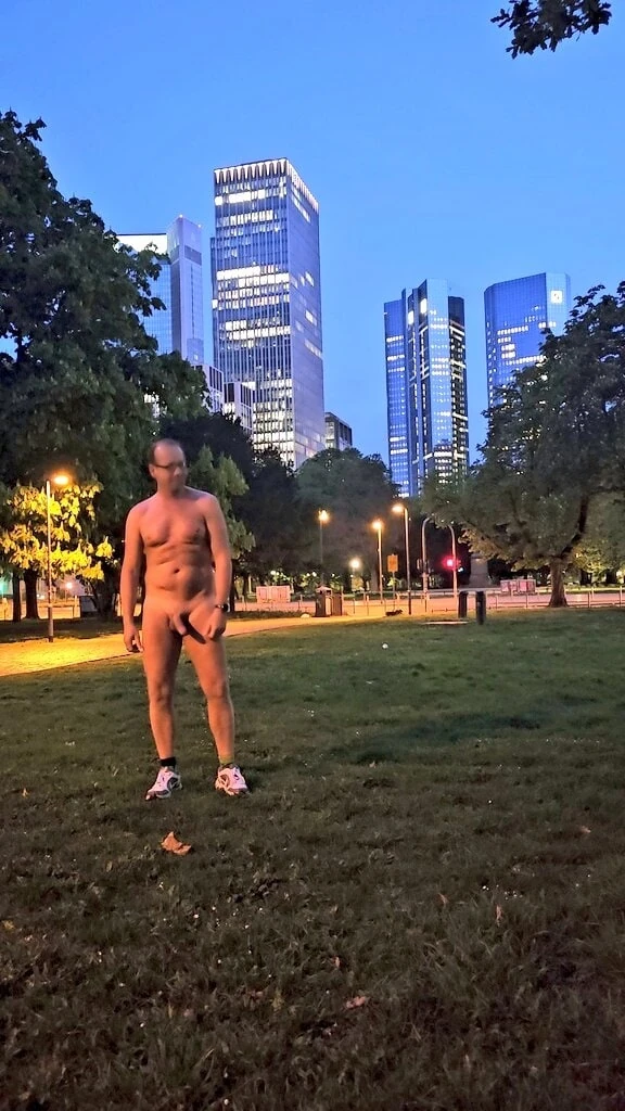 Hot in the City of Frankfurt  #3
