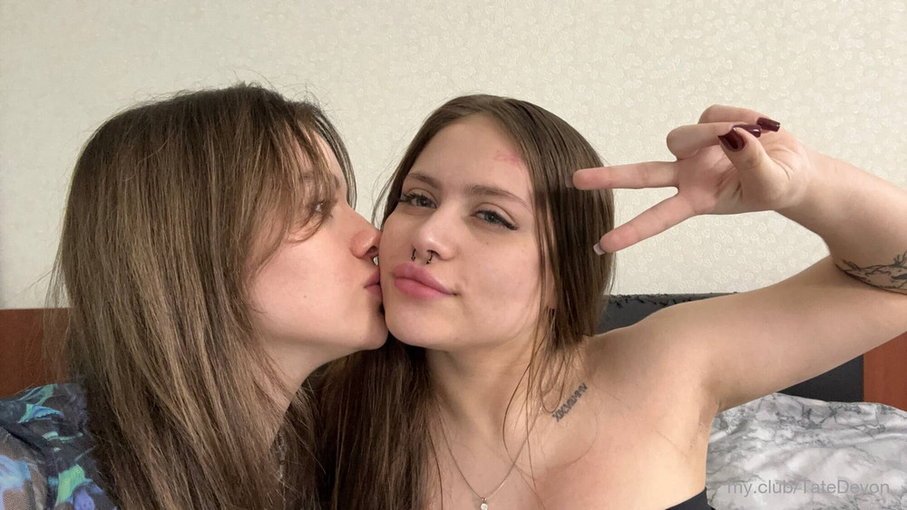 Hey hey, our names are Michel &amp; Elfy !  Free Photos #41