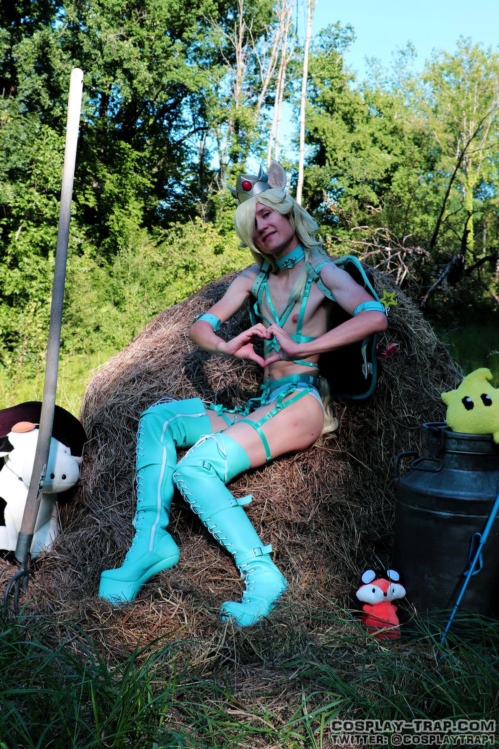 Fetish Cosplay Rosalina out of the barn #4