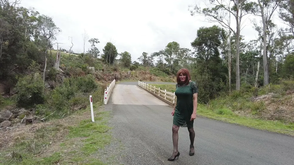 Crossdress Roadtrip Bridge stop