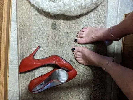 high heels red pumps         