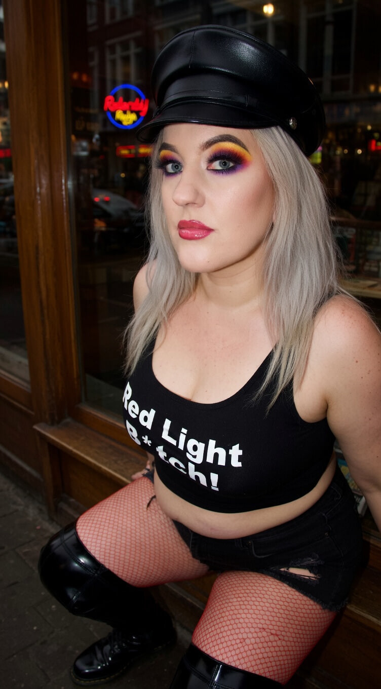 Natural MILF Amy Leaf- Red light bitch ! #8