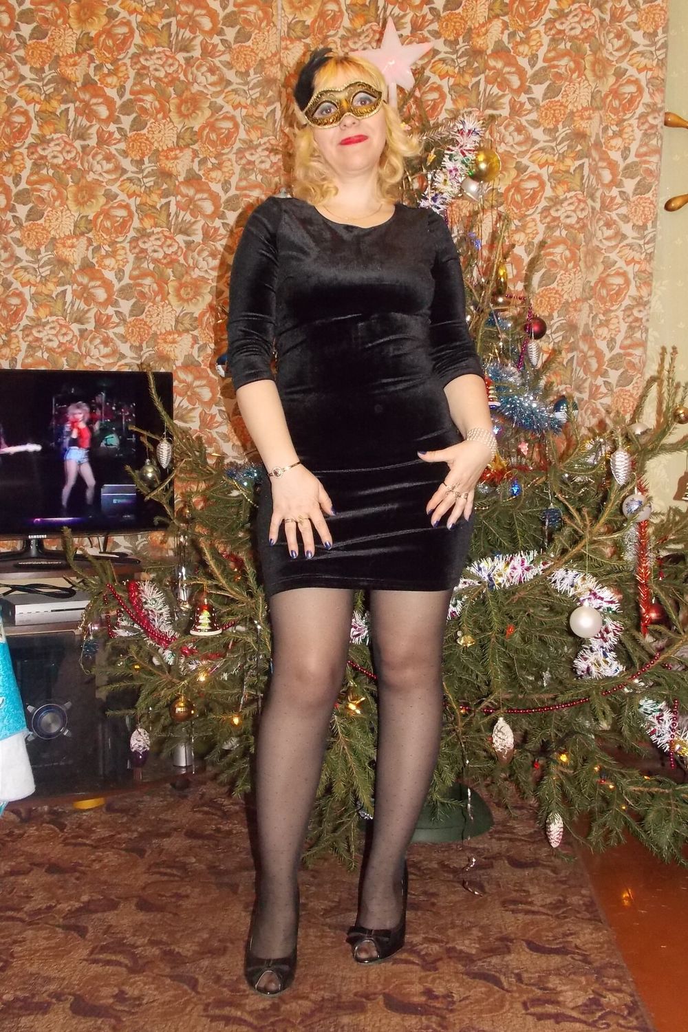 Hot MILF At Christmas #4