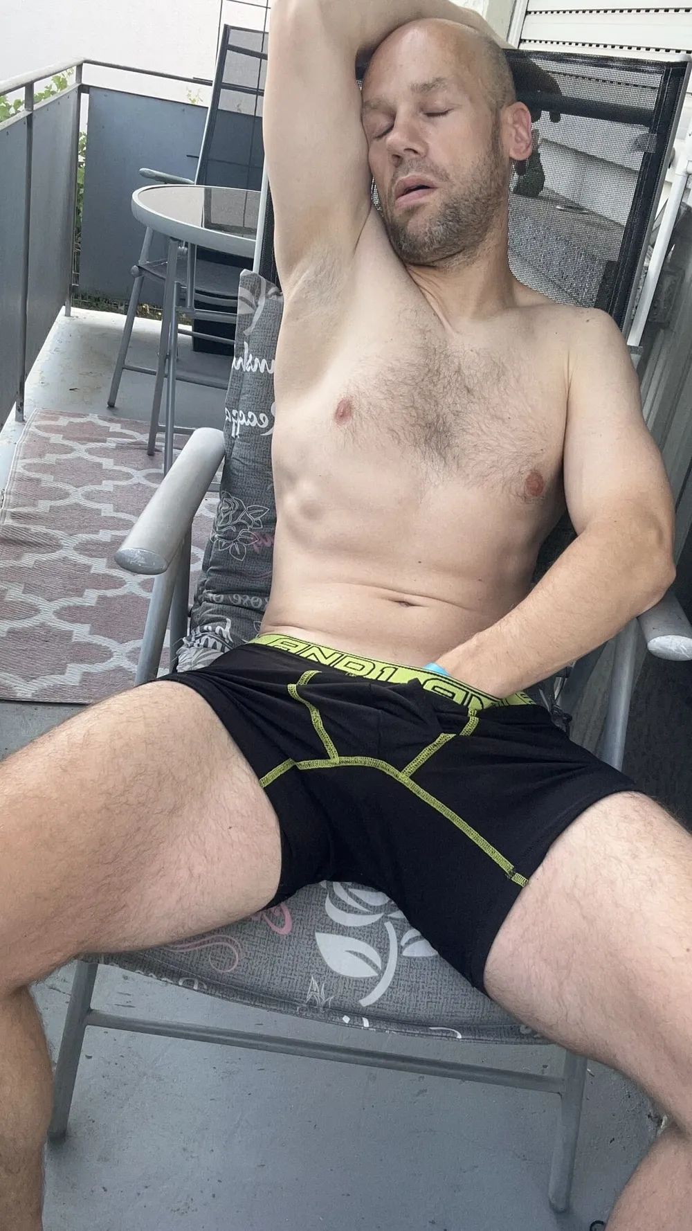 Horny on balcony 