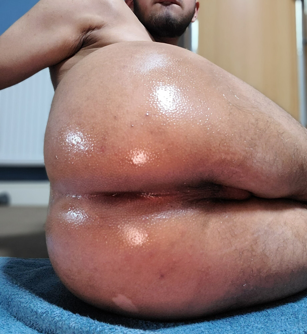 Big fat oily Ass 🍑  #12