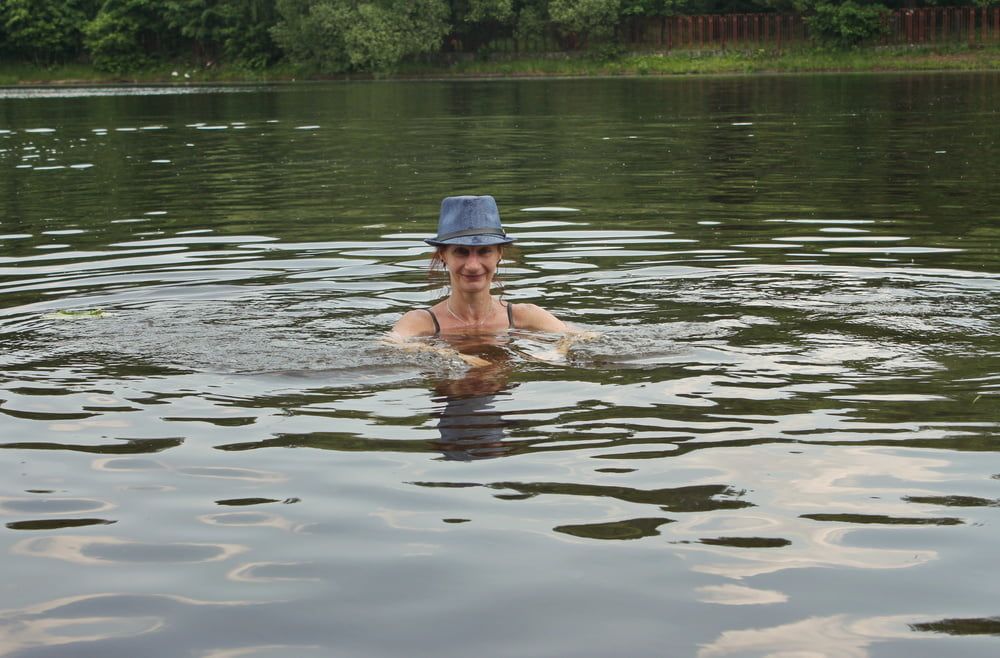 Bathing in Timiryazev-pond #25