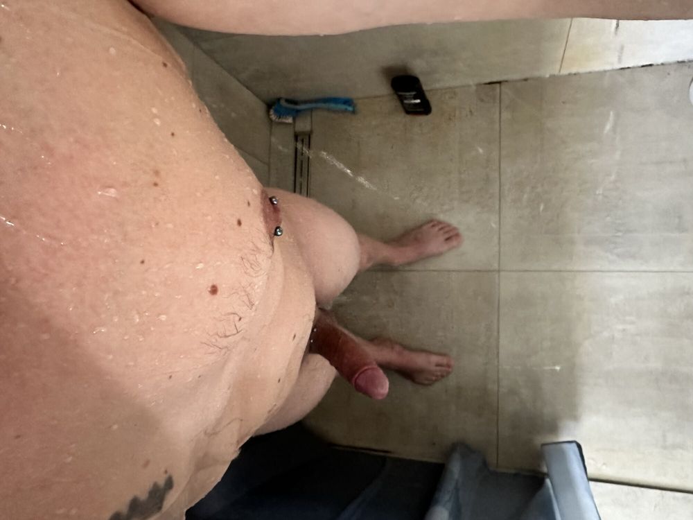 Someone here who wants to join the shower ?  #4