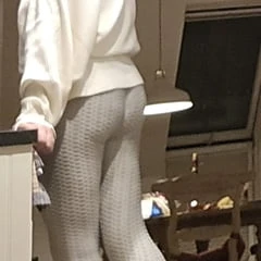 Weak at the knees for Indian cock
