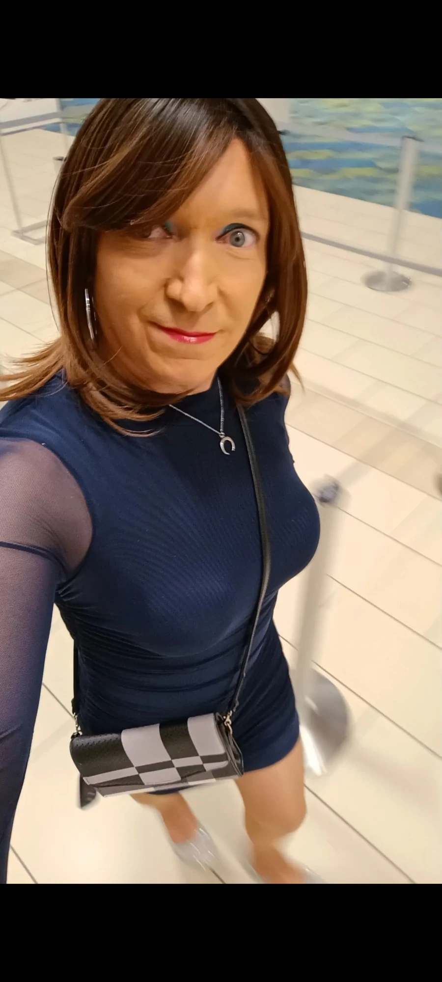 Crossdressing out and about in public #3
