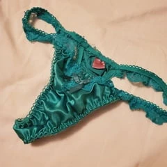 Her Thongs