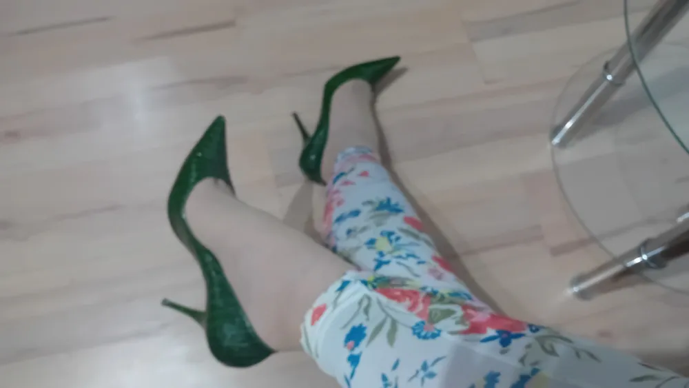 Crossdresser In Sexy Green Casadei Pointed Toe High Heels #12