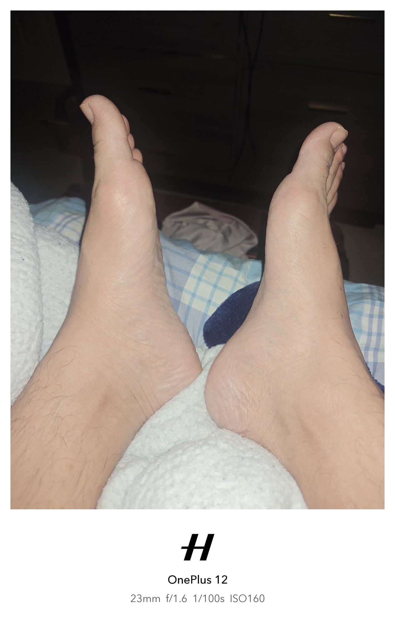 Clean Barefeet Foot Fetish Moment #3