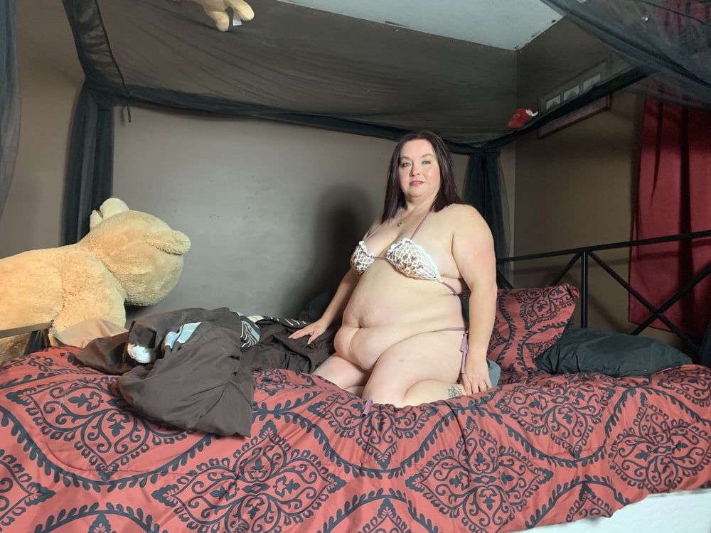 Sexy BBW Swimsuit Belly and Blowjob Photoset #54