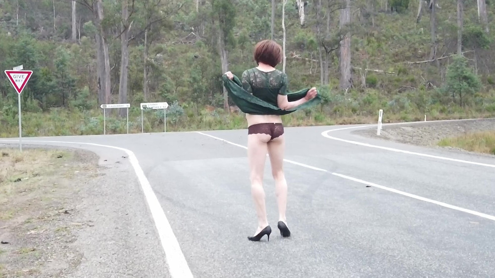 Crossdress Roadtrip - Green Dress #4