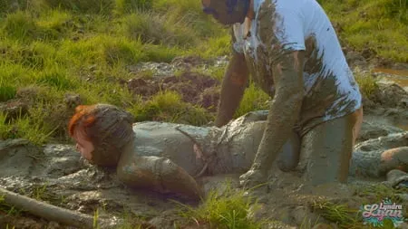 lara croft fucked in mud         