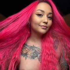 More from me with Pink Hairs