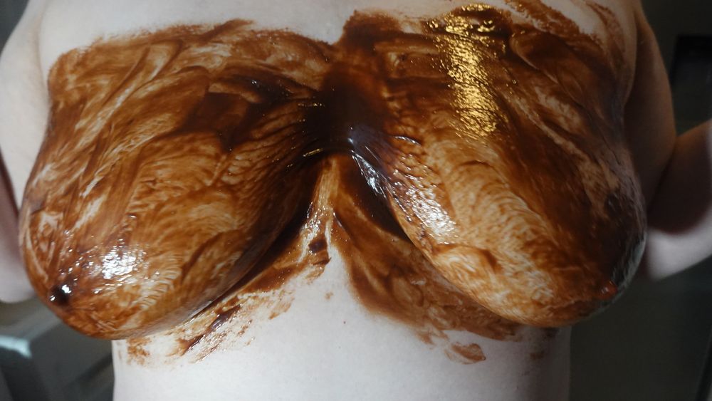 messy chocolate #26