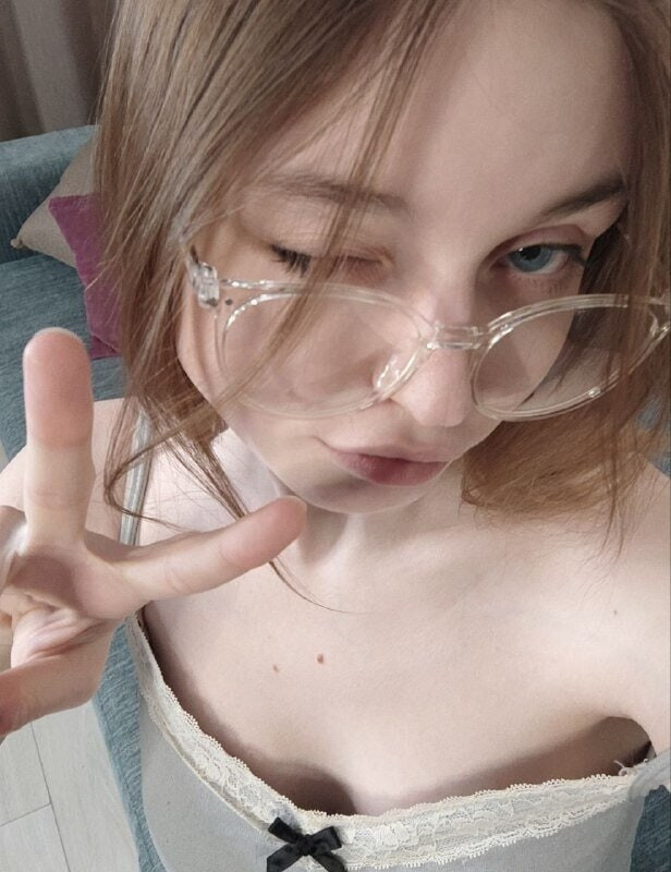 Evelyn Free Photos #25