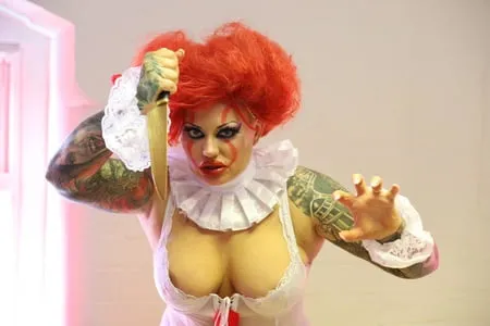 if pennywise was a whore         