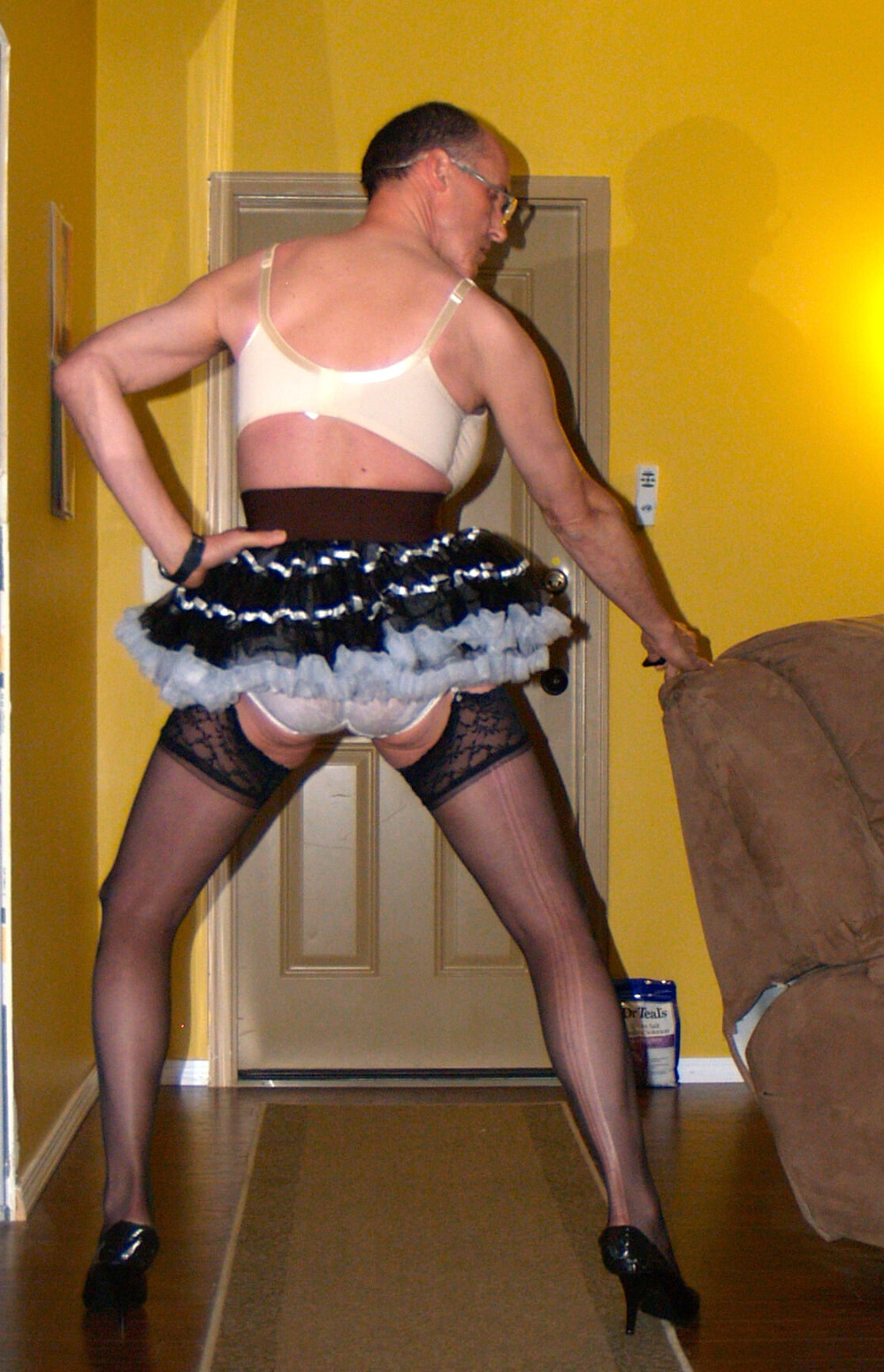 20131110 living room petticoats #13