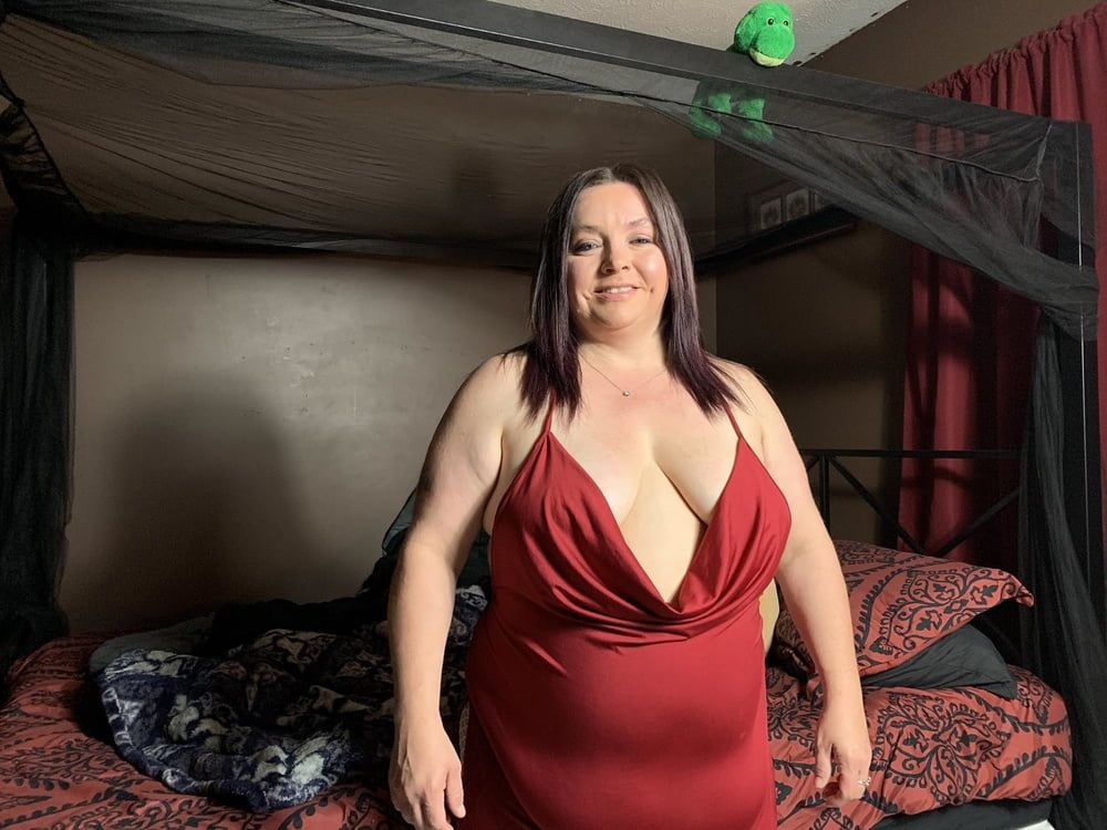 Sexy BBW Red Dress Green Eyes and Pussy #50