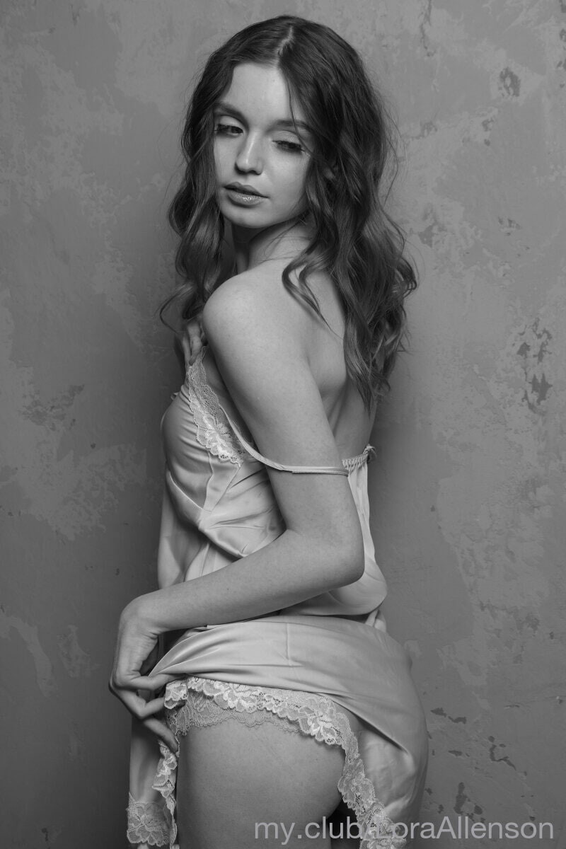 Evelyn Free Photos #7