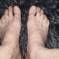 Feet 