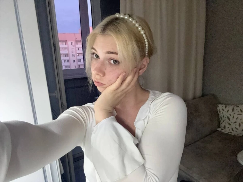 Emilia Free Photos #16