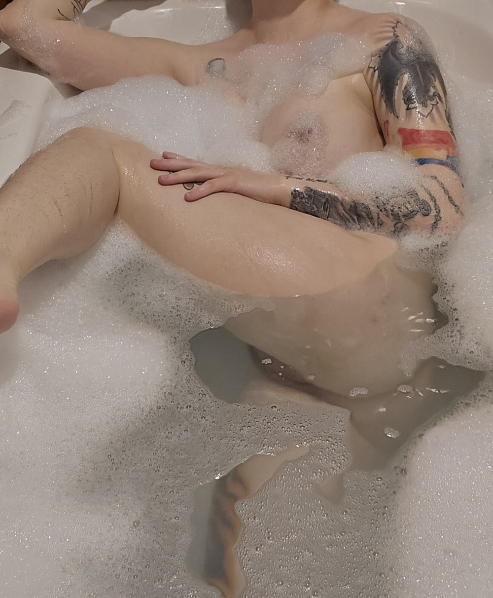Relaxing in the bathtub 🤭 #6