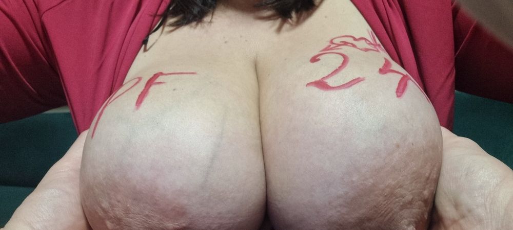 Busty milf PF 2024 #25