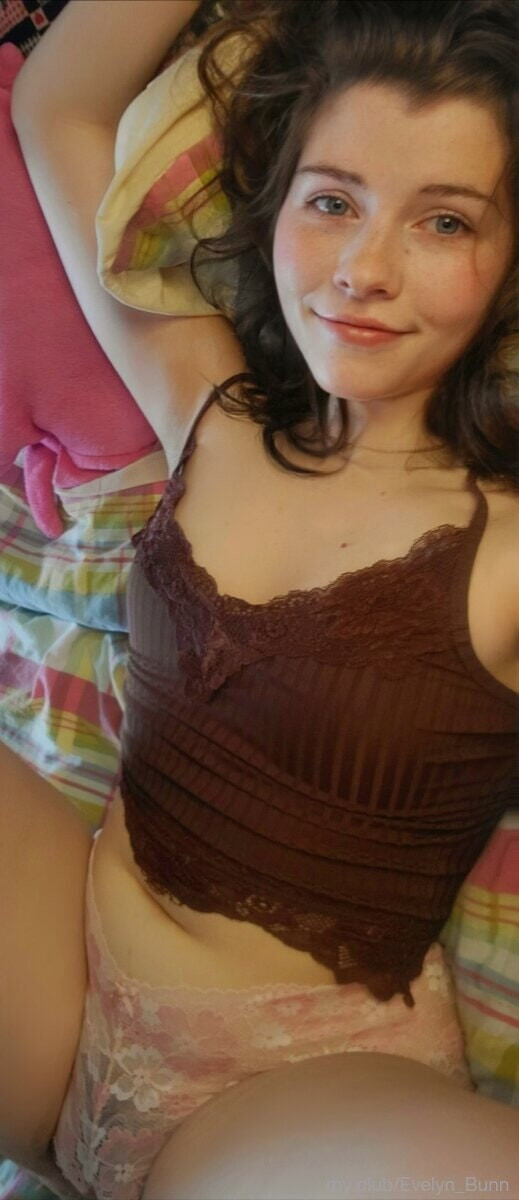 Evelyn Free Photos 