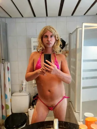 dutch sissy crossdresser tgirl barbie famkejames         