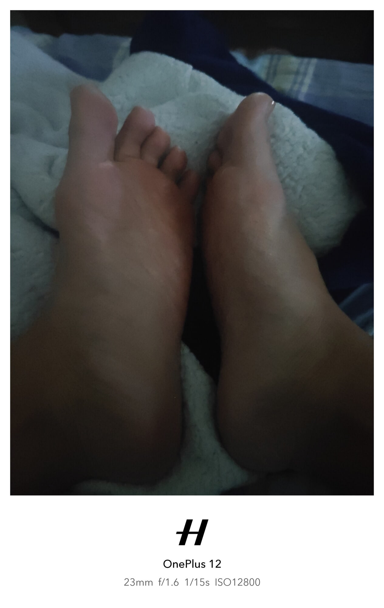 Clean Barefeet Foot Fetish Moment #4