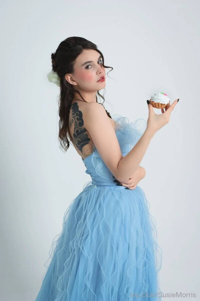 Susie Free Photos #11