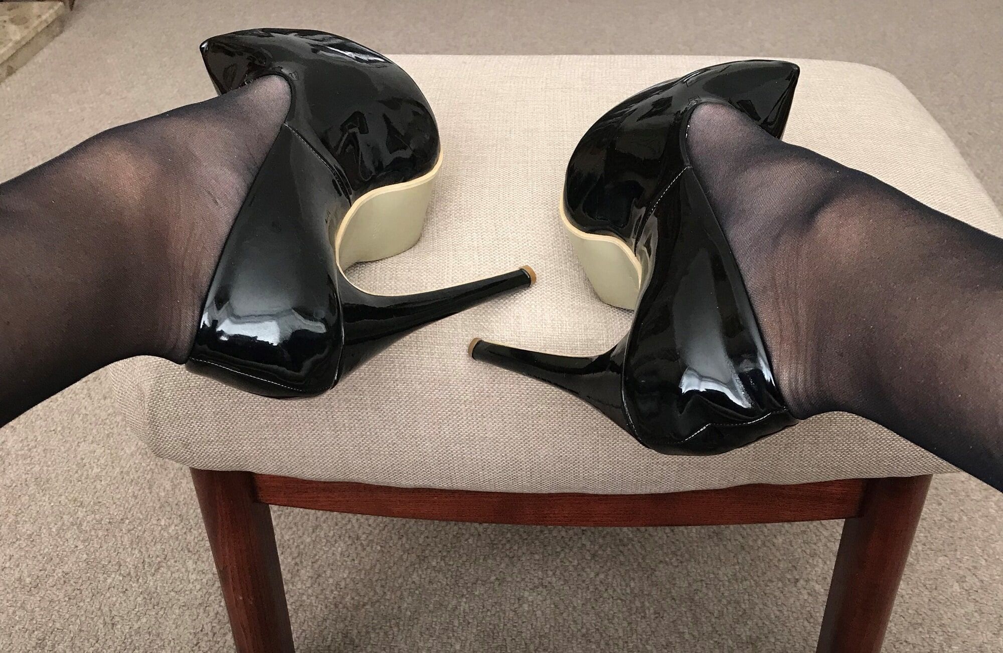 black tights & heels close-up #20