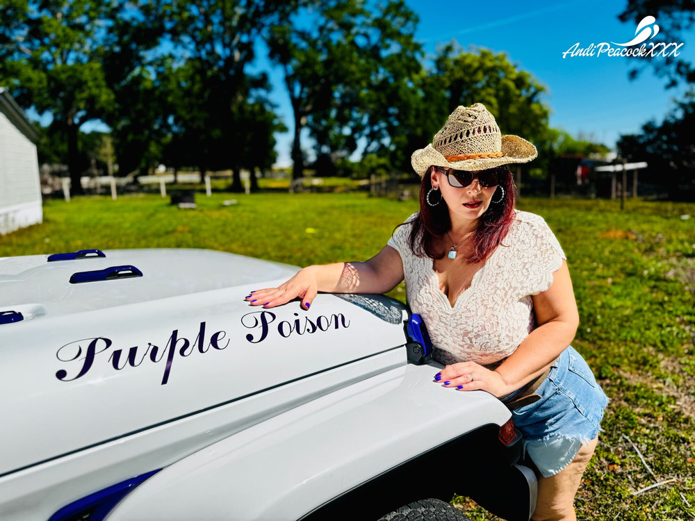 Jeep Girl Jiggle #31