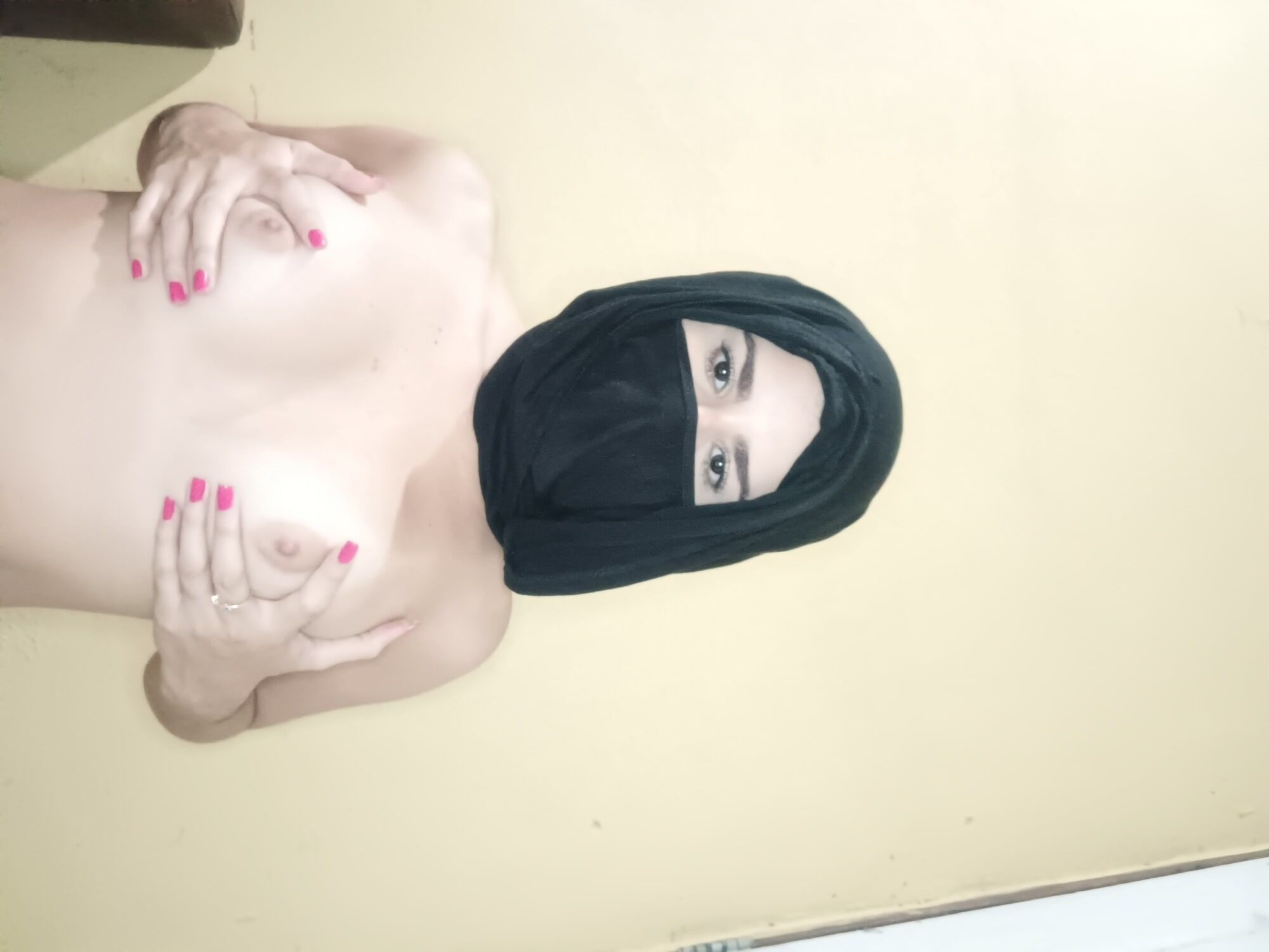 Sexy HOT Horny Arab Showing Ass, Tits And Boobs In HIjab